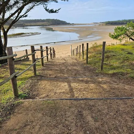 La Petite Croisiere - Vue * Жар-сюр-Мер